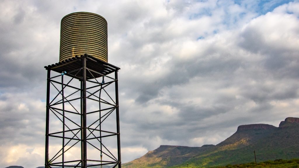 water tank cleaning