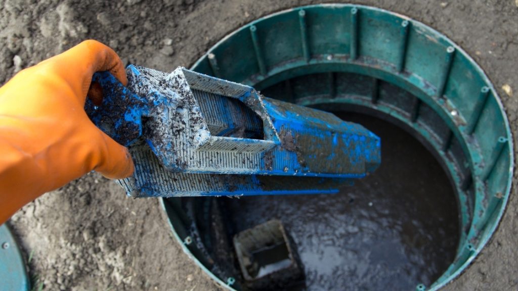 water tank cleaning