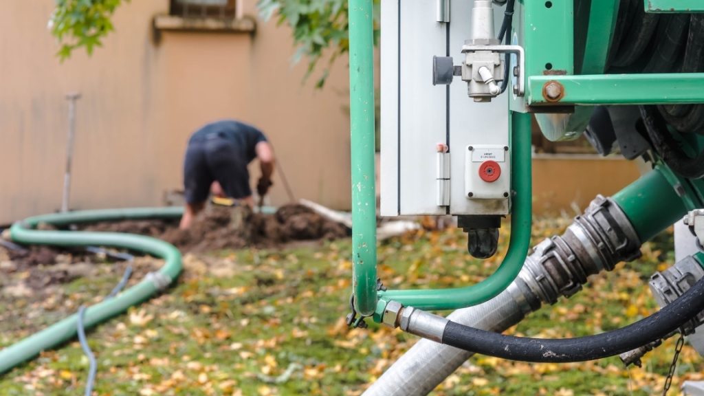 water tank cleaning